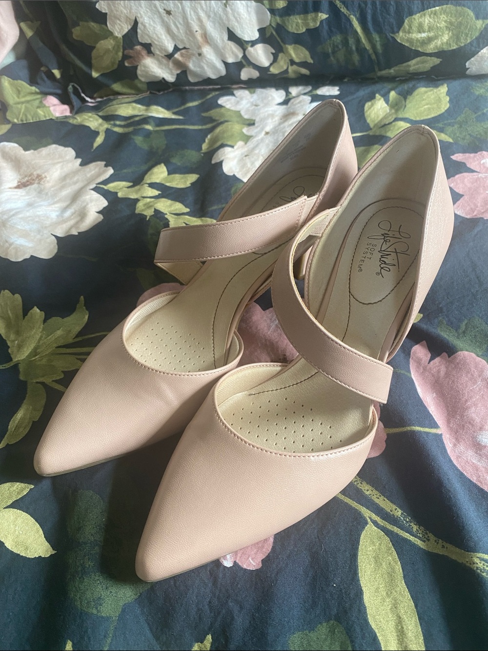 Life Stride Blush Pink Pointed-Toe Mary Jane Heels